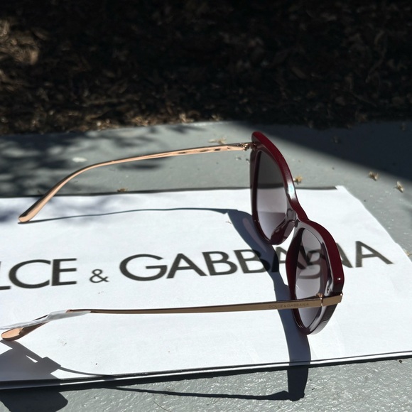 New Dolce and Gabbana DG4381 3091/8G Shiny Burgundy Rose Gold Sunglasses - Picture 8 of 16